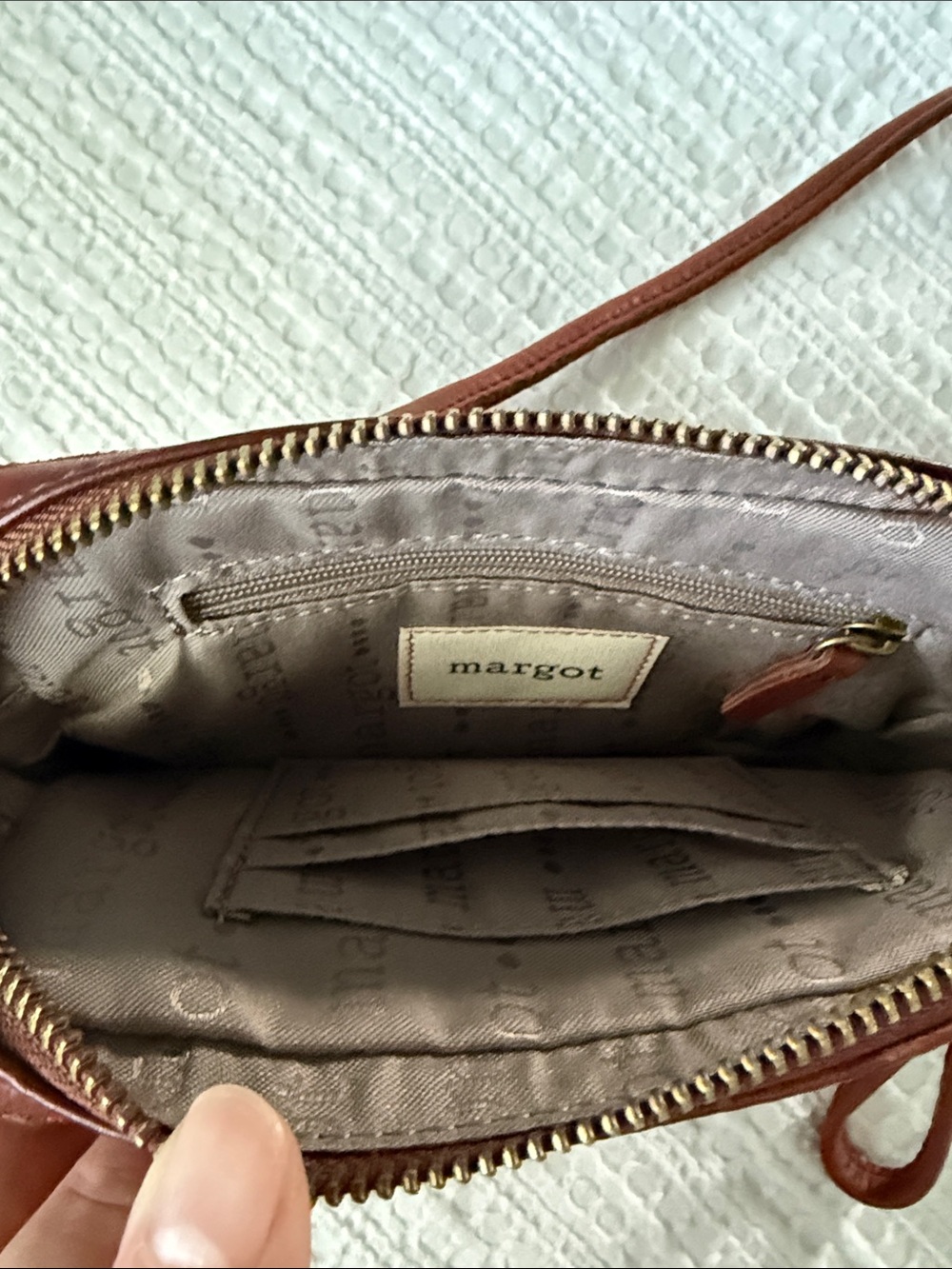 margot Burnt Orange Leather Crossbody with ID Window great condition - Picture 4 of 7
